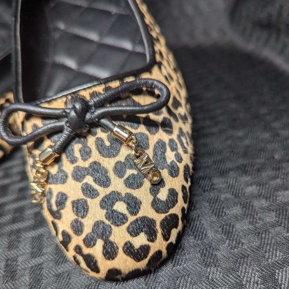 MICHAEL Michael Kors MK Nori Leopard Print Calf Hair Ballet Flats. - Picture 3 of 6